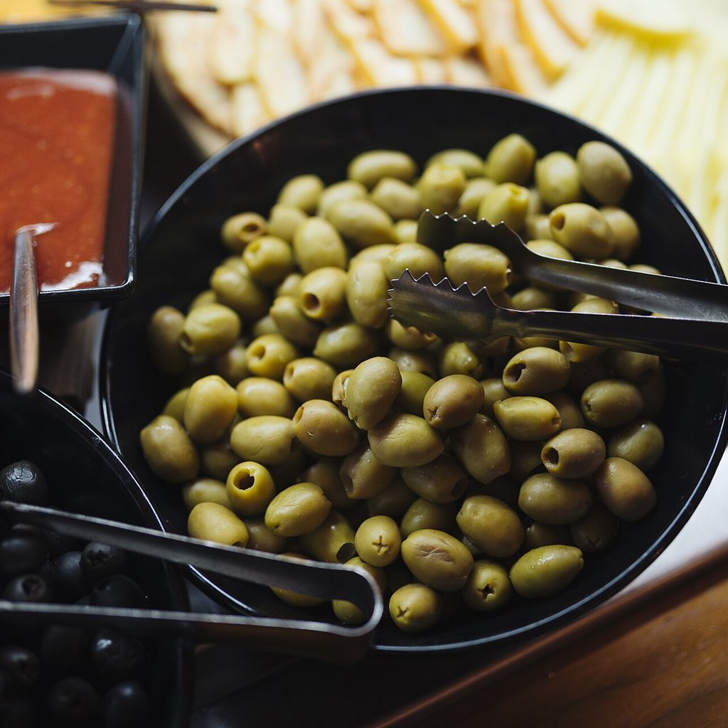 Olives vertes cassées